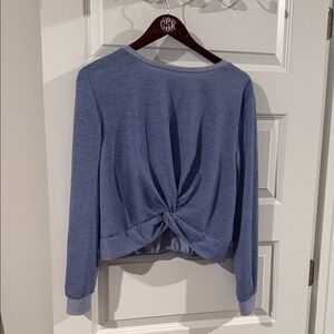 heather Blue Twist-Front Women's Long Sleeve Crop Top